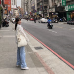 本人在忙 女生