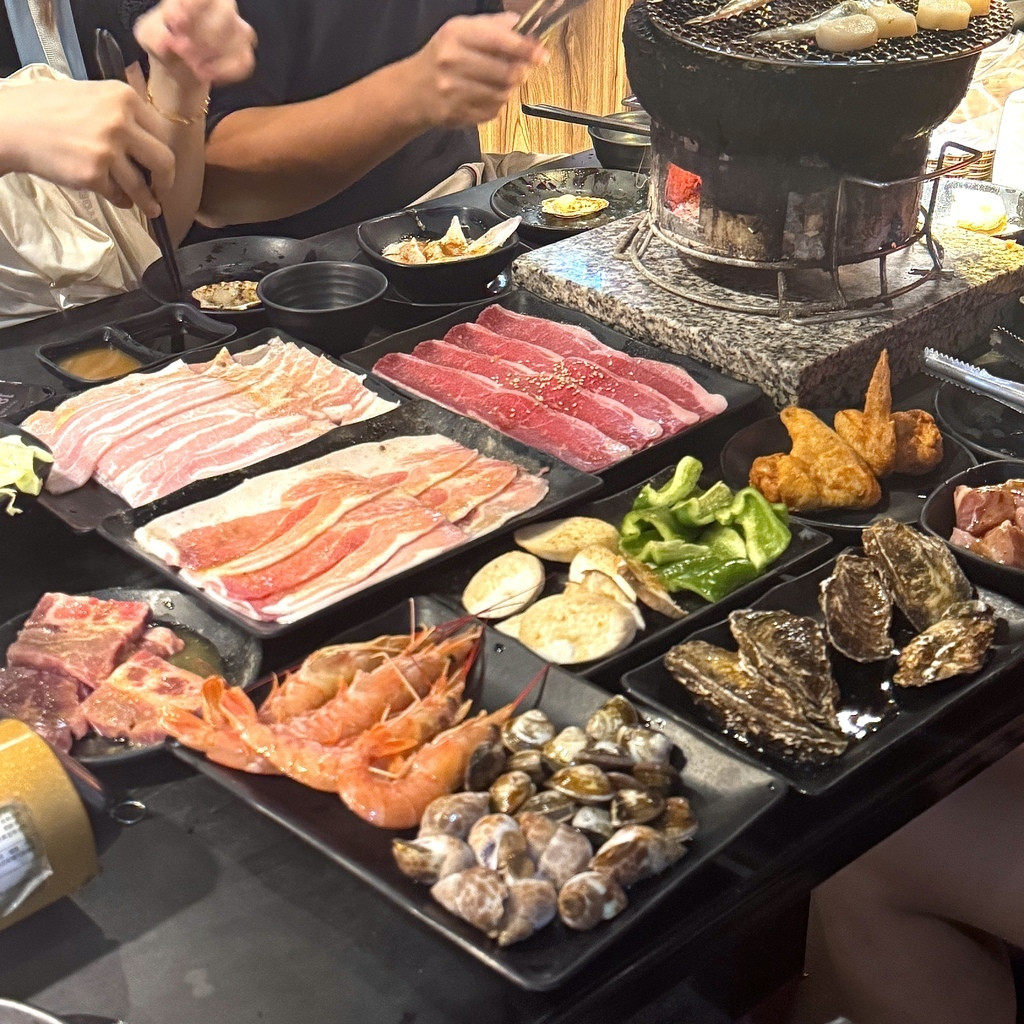 新莊豚野日式炭火燒肉吃到飽.JPG