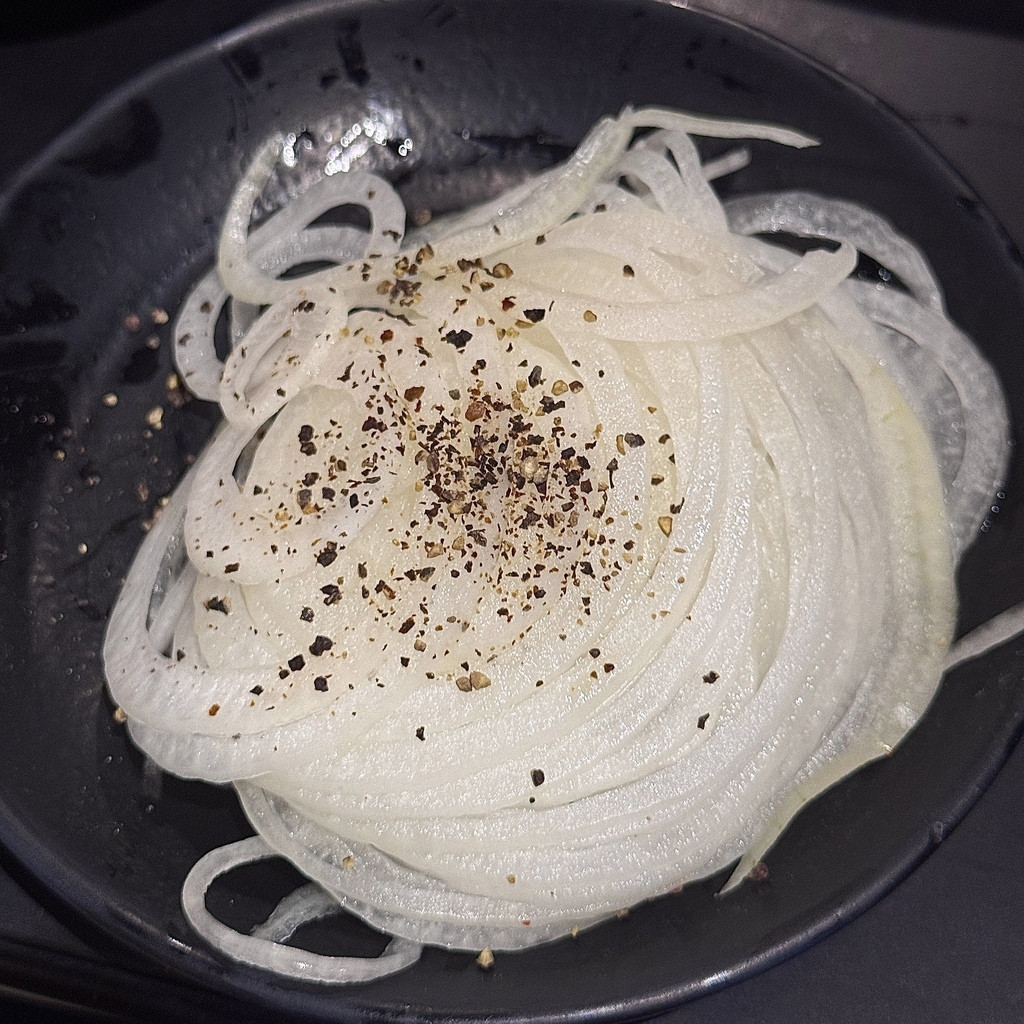 新莊豚野日式炭火燒肉洋蔥.JPG