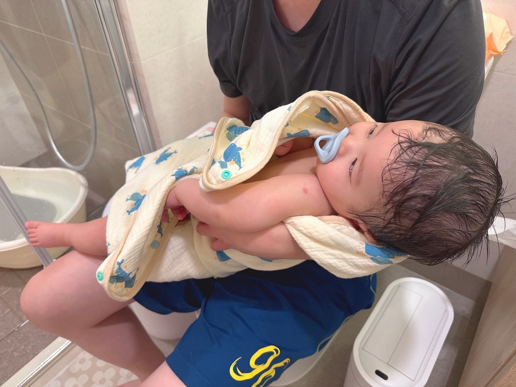 【新手爸媽洗澡救星!】 Doris.Ann 朵麗絲.安 × 【新手爸媽洗澡救星!】 Doris.Ann 朵麗絲.安 ×