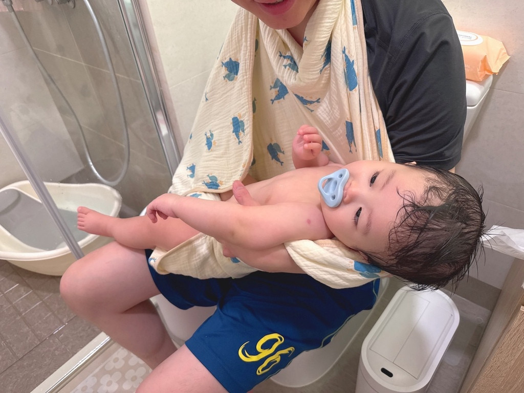 【新手爸媽洗澡救星!】 Doris.Ann 朵麗絲.安 × 【新手爸媽洗澡救星!】 Doris.Ann 朵麗絲.安 ×