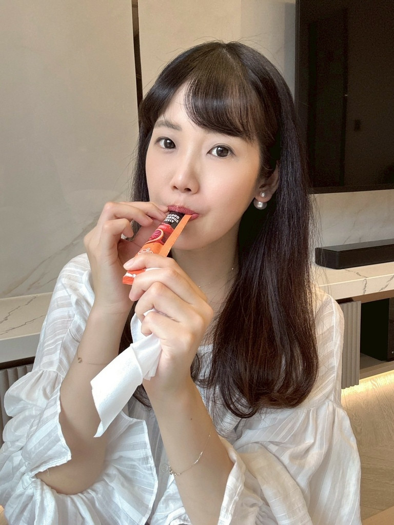 LINE_ALBUM_CHOYeR曲易 魔凍血橙_250609_11.jpg