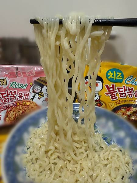 團購美食「三養食品」真宗韓國泡面，辣到靈魂出竅卻停不下來？8