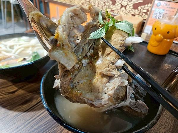 LINE_ALBUM_泰狠_250712_9.jpg