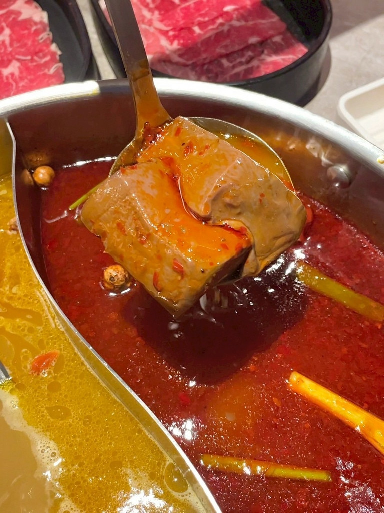 食記★向辣｜王品集團旗下和牛、海鮮吃到飽麻辣火鍋西門店，最低