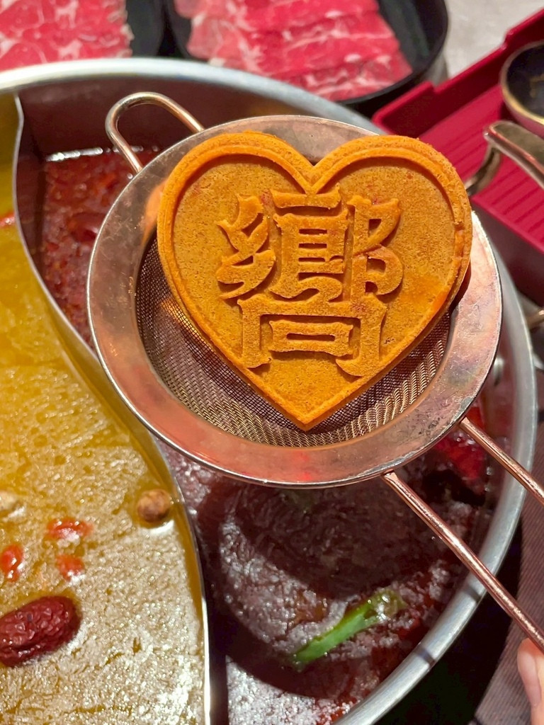 食記★向辣｜王品集團旗下和牛、海鮮吃到飽麻辣火鍋西門店，最低