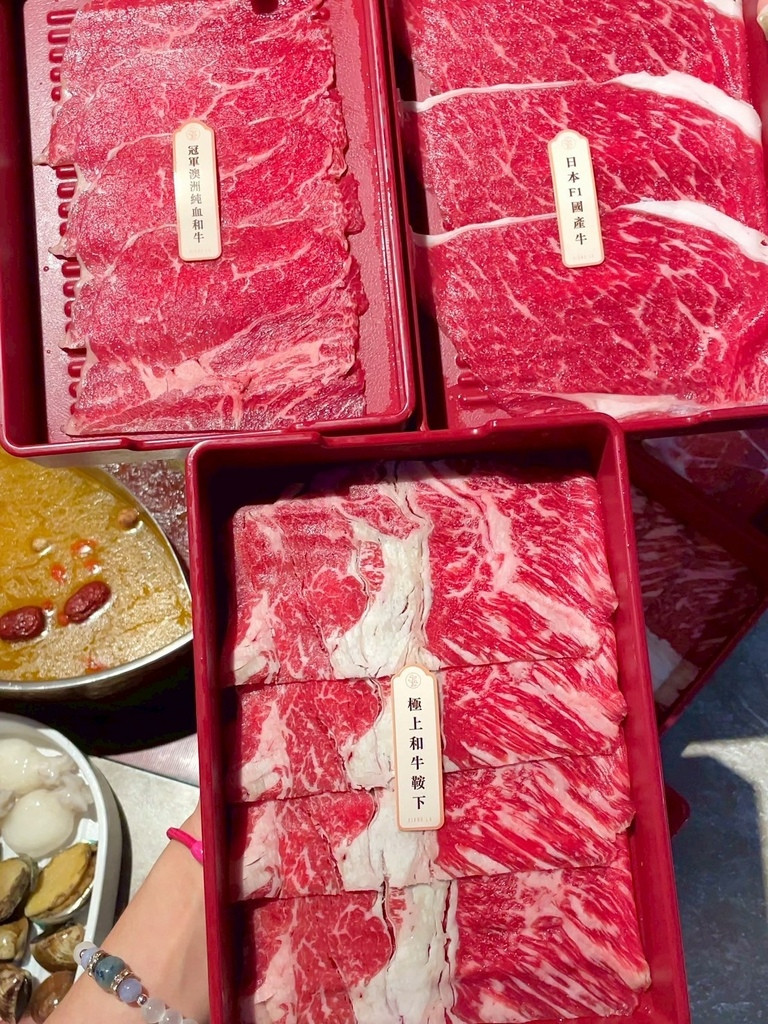 食記★向辣｜王品集團旗下和牛、海鮮吃到飽麻辣火鍋西門店，最低