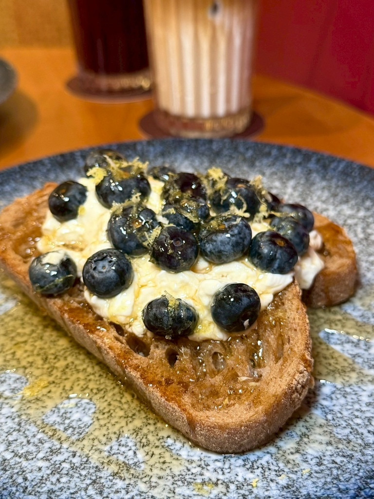 食記★Essme法式早午餐｜台北國父紀念館站新開幕，質感空間