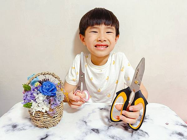 【親子好幫手】MINGTOOL 銘刀日本鋼萬用剪 × 寶寶食物剪,料理生活更省力,使用更安心