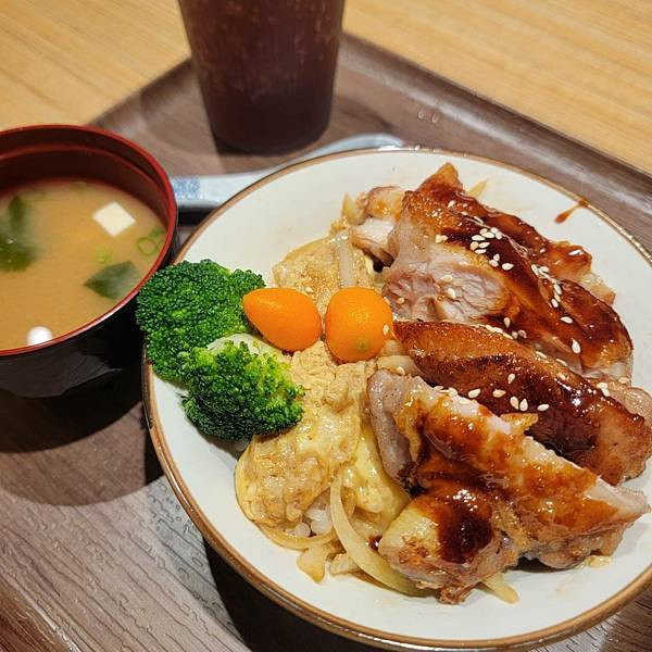 【市政府美食】好吃日式家庭料理，定食、丼飯、咖哩、烏龍麵還有小菜味噌湯吃到飽!! - 花丸家｜日式定食 (16).jpg