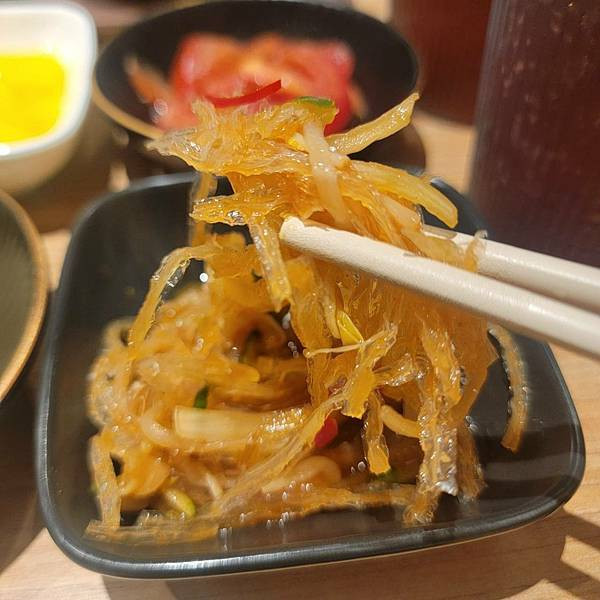 【市政府美食】好吃日式家庭料理，定食、丼飯、咖哩、烏龍麵還有小菜味噌湯吃到飽!! - 花丸家｜日式定食 (30).jpg