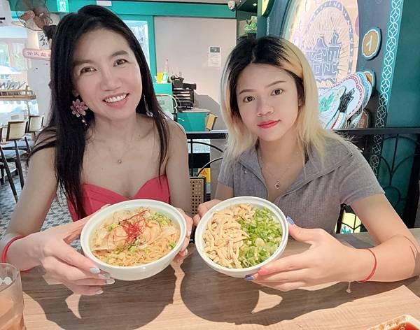 「台北火鍋」蛤?! Huh Pot 台北忠孝店，東區美食推薦