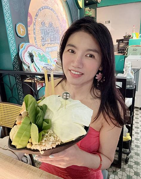 「台北火鍋」蛤?! Huh Pot 台北忠孝店，東區美食推薦