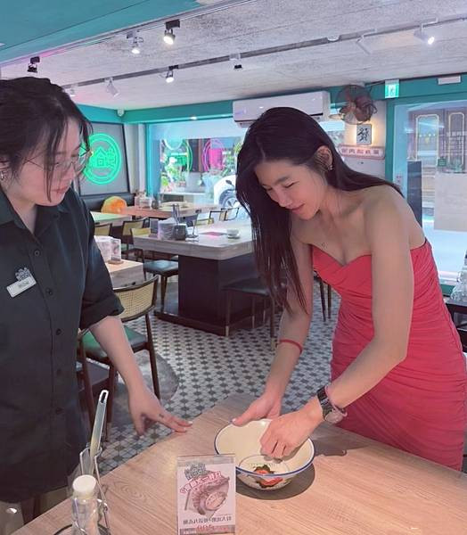 「台北火鍋」蛤?! Huh Pot 台北忠孝店，東區美食推薦