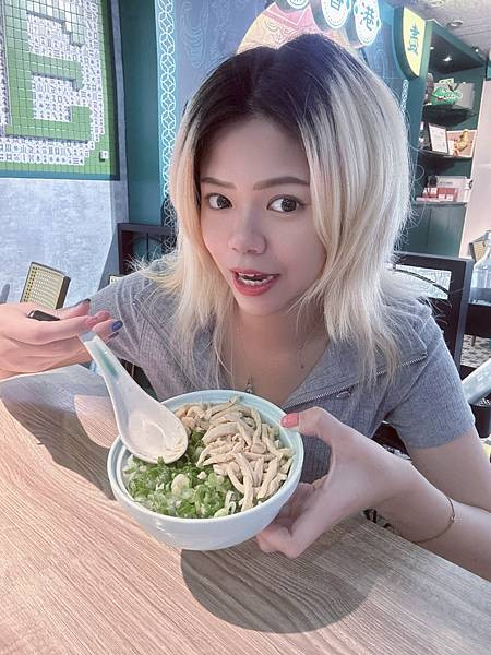 「台北火鍋」蛤?! Huh Pot 台北忠孝店，東區美食推薦