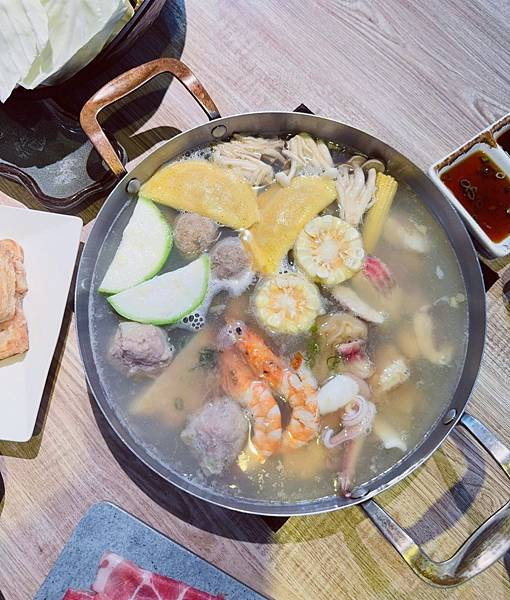 「台北火鍋」蛤?! Huh Pot 台北忠孝店，東區美食推薦