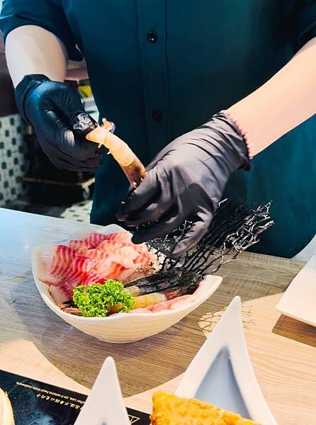 「台北火鍋」蛤?! Huh Pot 台北忠孝店，東區美食推薦