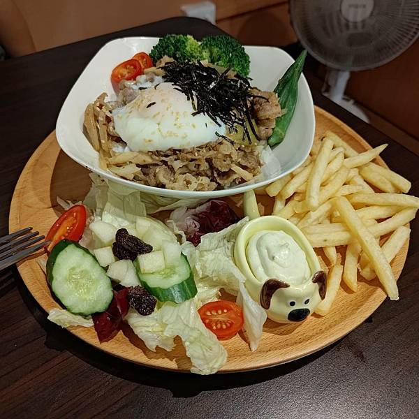 Mr.達樂Brunch｜三重巷弄裡的寵物友善早午餐店，溫馨早