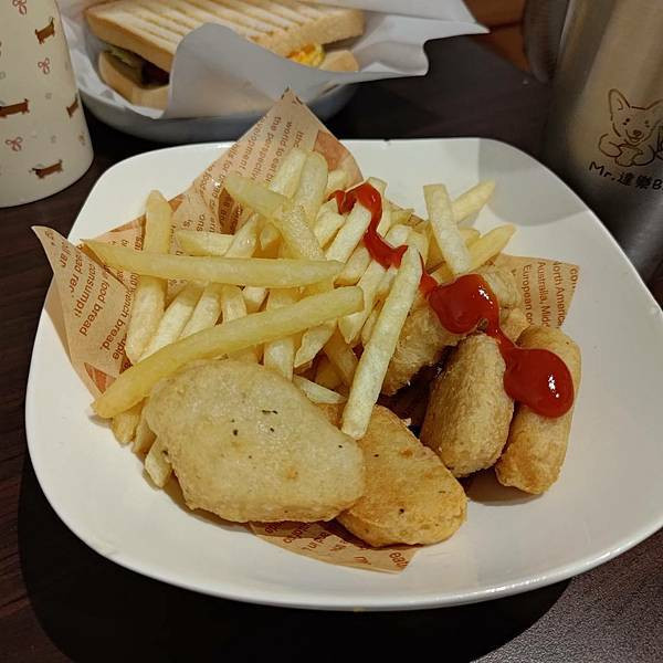 Mr.達樂Brunch｜三重巷弄裡的寵物友善早午餐店，溫馨早