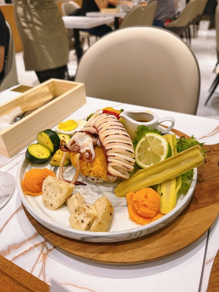 LINE_ALBUM_成真咖啡 台北微風南山店_250714_11.jpg