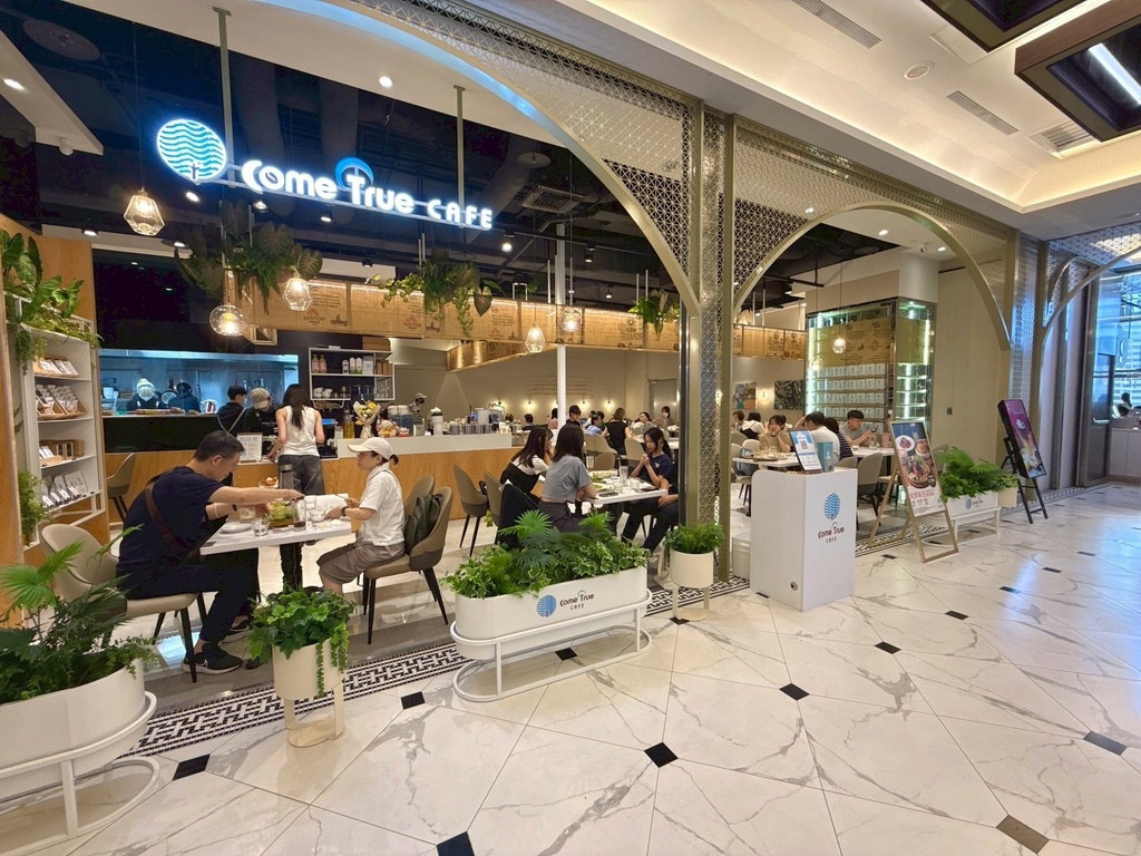 LINE_ALBUM_成真咖啡 台北微風南山店_250714_2.jpg
