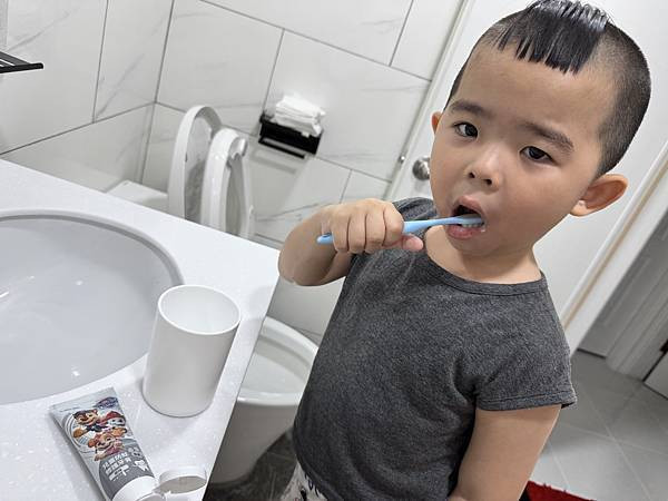 【齒妍堂x汪汪隊|1200ppm含氟防蛀 】口腔健康從小做起