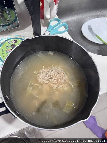 韓國人蔘雞湯也能外帶回家？！順伊奶奶雞湯 & 海苔試吃心得｜