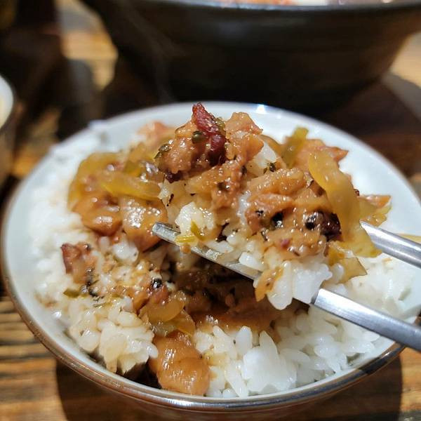 【蘆洲美食】平價個人小陶鍋 紅湯麻香牛腱鍋＋白湯雙享海陸鍋，暖心又暖胃！ - 初鼎陶燒三民店 (11).jpg