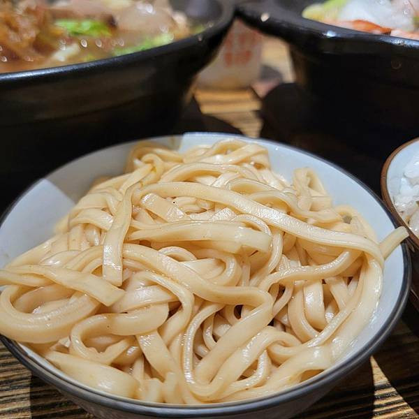 【蘆洲美食】平價個人小陶鍋 紅湯麻香牛腱鍋＋白湯雙享海陸鍋，暖心又暖胃！ - 初鼎陶燒三民店 (13).jpg