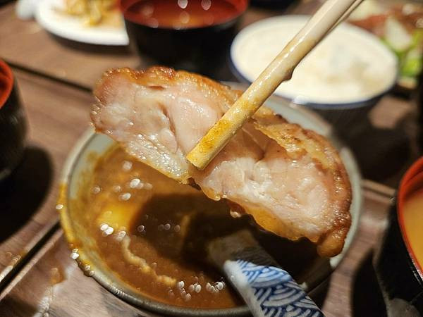 台北市府站美食推薦｜花丸家日式料理 ・日式定食・丼飯・咖哩飯