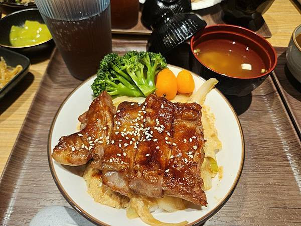台北市府站美食推薦｜花丸家日式料理 ・日式定食・丼飯・咖哩飯