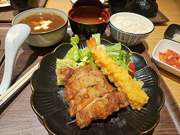 台北市府站美食推薦｜花丸家日式料理 ・日式定食・丼飯・咖哩飯
