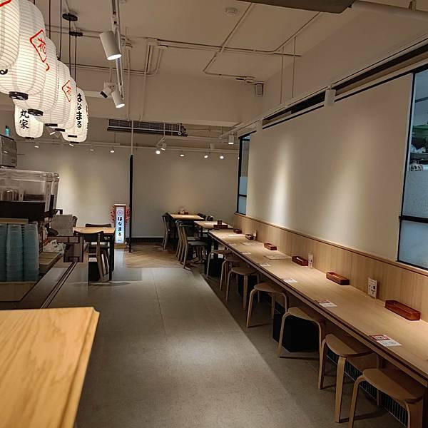 台北市府站美食推薦｜花丸家日式料理 ・日式定食・丼飯・咖哩飯