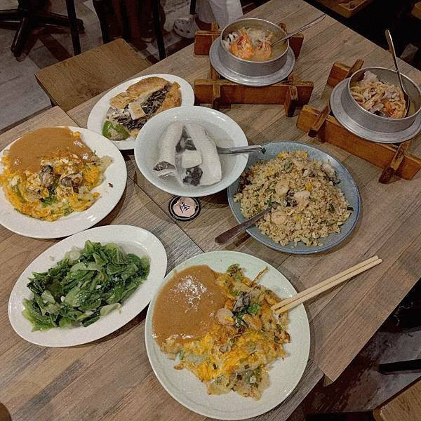 蚵仔控必看-延三夜市東時鮮蚵｜酥香蚵仔煎、鮮蚵蛋炒飯、鮑魚海