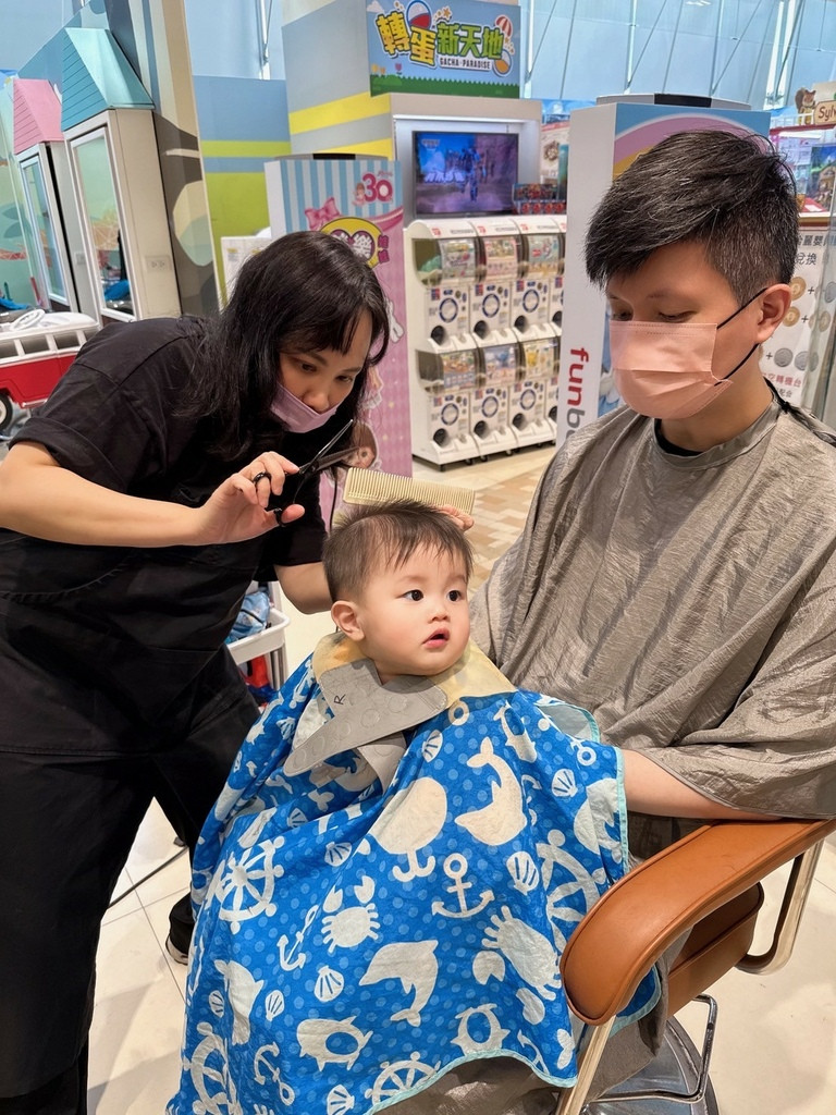LINE_ALBUM_兒童剪髮SOGO天母店--丹尼索kids hair_250915_45.jpg LINE_ALBUM_兒童剪髮SOGO天母店--丹尼索kids hair_250915_45.jpg