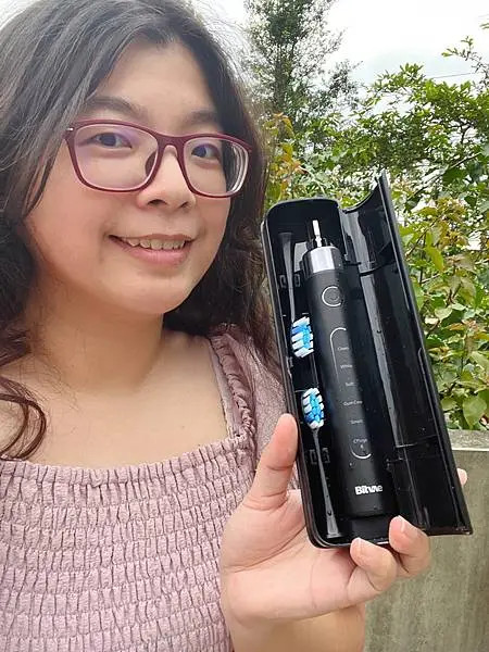 Bitvae S2 智慧型電動牙刷開箱實測 | 智慧 × 清潔 × 便攜一次到位