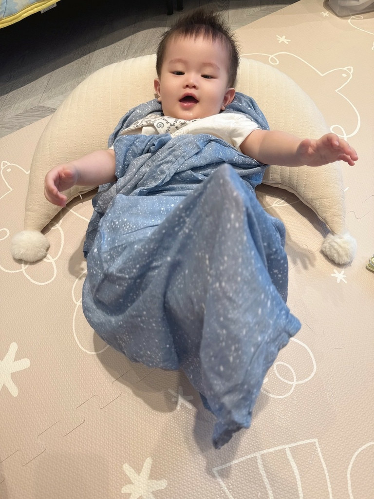LINE_ALBUM_babycity好物推薦aden+anais新生兒必備竹纖維包巾圍兜拍嗝巾_250922_19.jpg