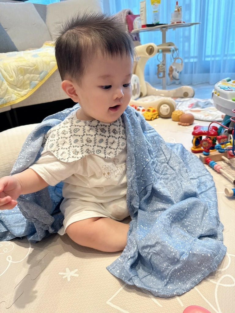 LINE_ALBUM_babycity好物推薦aden+anais新生兒必備竹纖維包巾圍兜拍嗝巾_250922_18.jpg