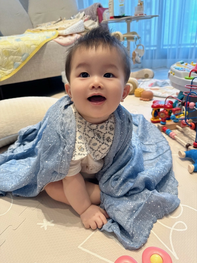 LINE_ALBUM_babycity好物推薦aden+anais新生兒必備竹纖維包巾圍兜拍嗝巾_250922_17.jpg