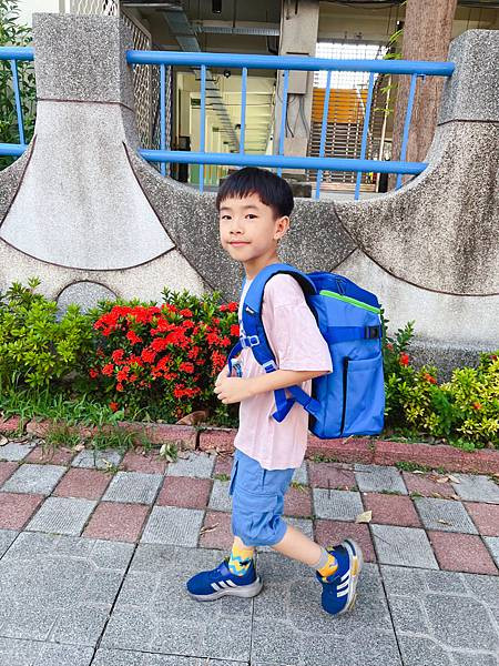 小學生書包推薦｜KAGS DUSTIN mini 人體工學超