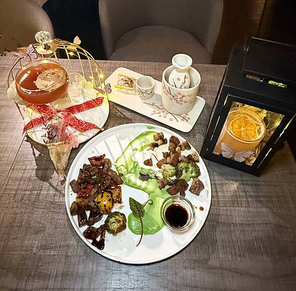 【大安區美食推薦】Cheers&Co.咖啡餐酒館，藏身忠孝復
