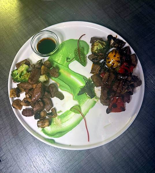 【大安區美食推薦】Cheers&Co.咖啡餐酒館，藏身忠孝復