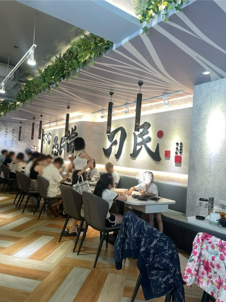 食記★刁民酸菜魚府中店｜人氣酸菜魚插旗新北板橋！酸爽軟嫩酸菜