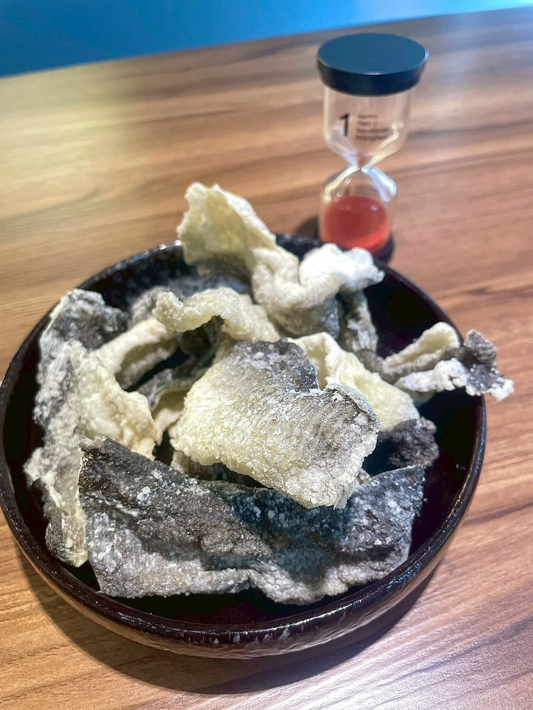 食記★刁民酸菜魚府中店｜人氣酸菜魚插旗新北板橋！酸爽軟嫩酸菜