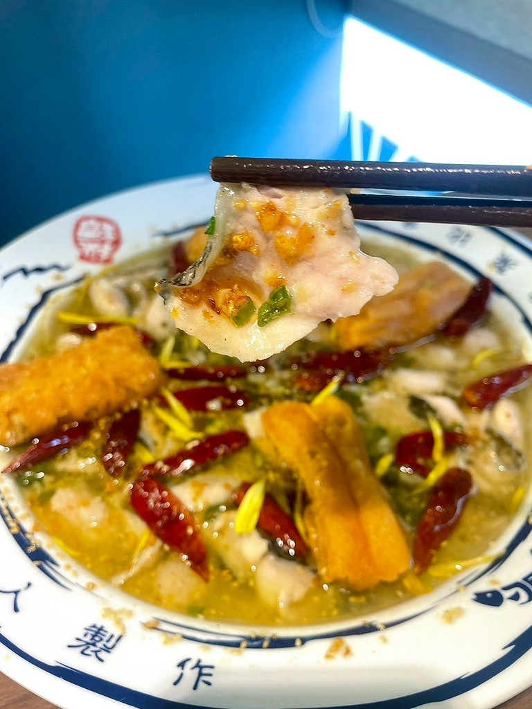 食記★刁民酸菜魚府中店｜人氣酸菜魚插旗新北板橋！酸爽軟嫩酸菜