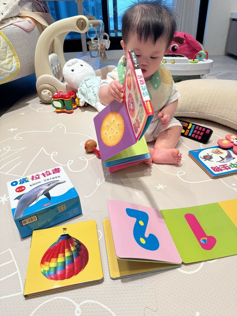 LINE_ALBUM_3Q寶貝童書館_251020_4.jpg LINE_ALBUM_3Q寶貝童書館_251020_4.jpg