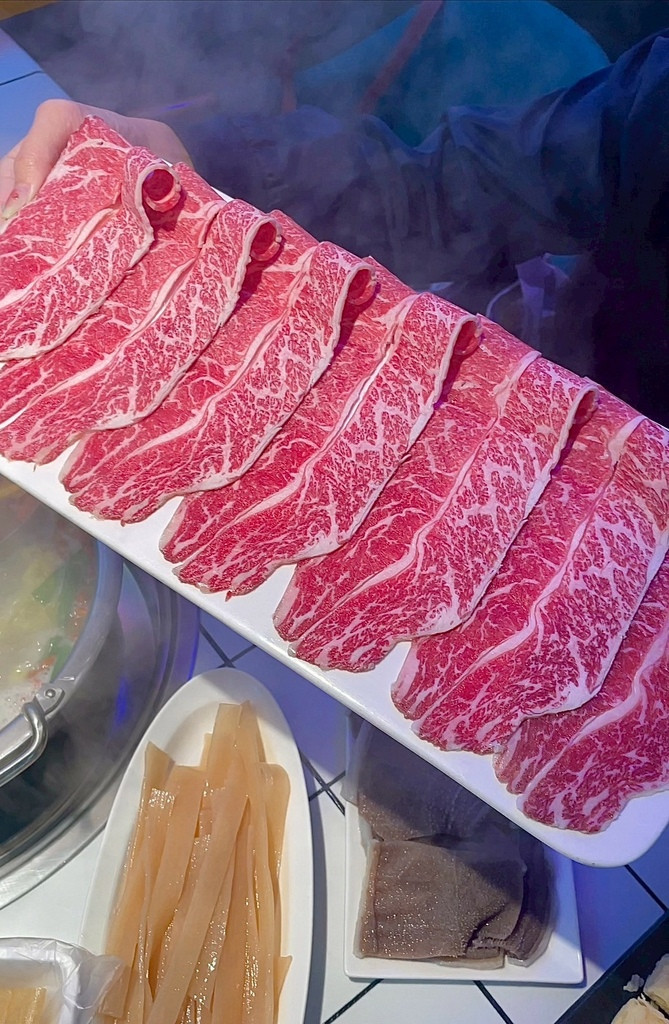 食記★辣吉點成都串串香｜台北市民大道一串只要十元?麻辣香特色