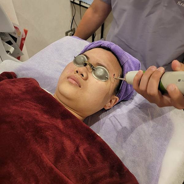 板橋醫美改善膚質美白效果有效嗎台北美白皮秒心得 - 愛爾麗診所板橋分店 (8).jpg