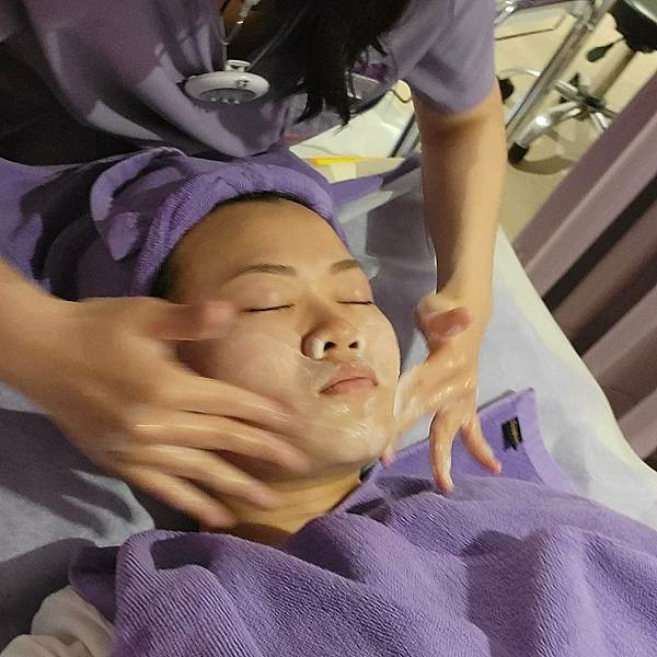 板橋醫美改善膚質美白效果有效嗎台北美白皮秒心得 - 愛爾麗診所板橋分店 (19).jpg