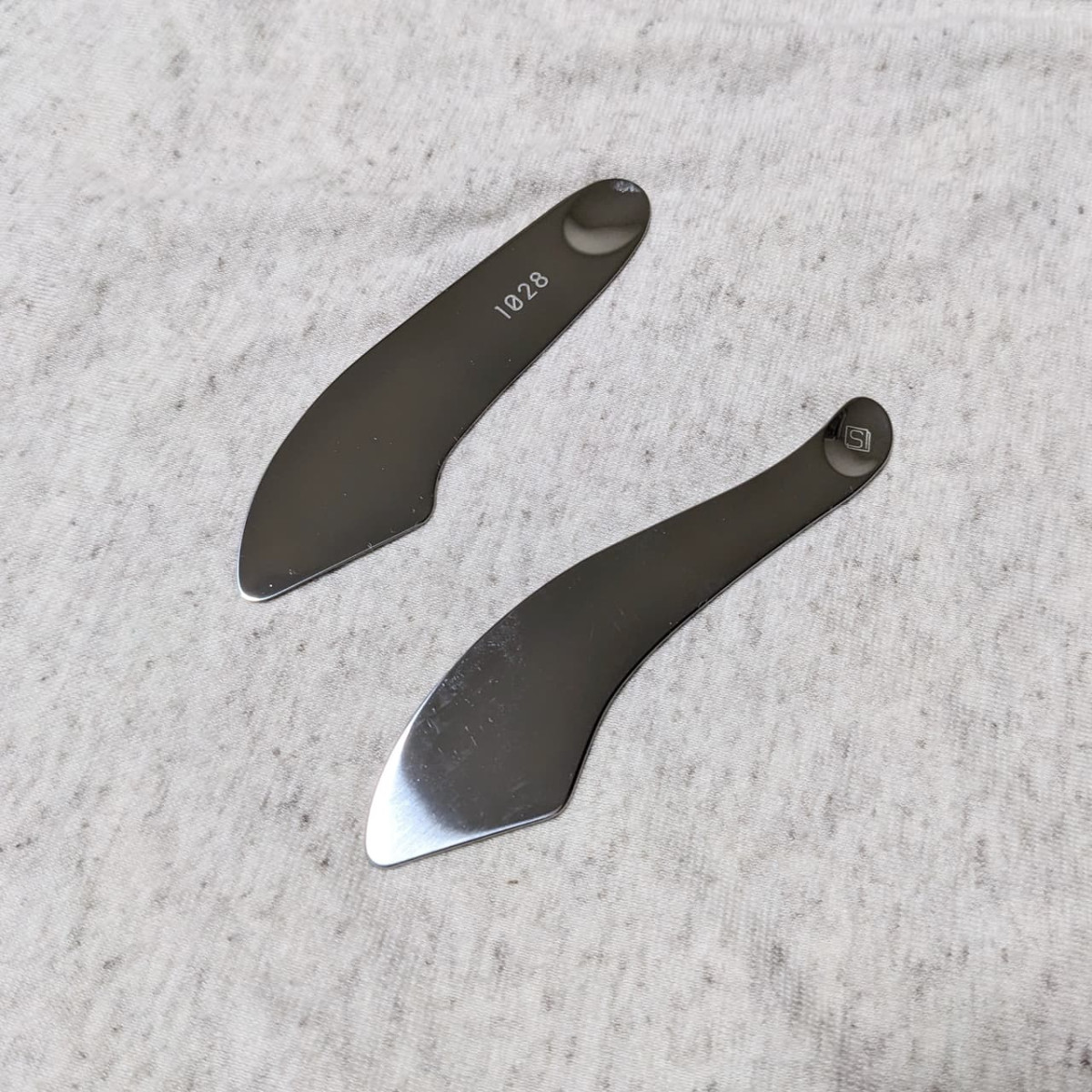 🔪開架彎月底妝抹刀PK